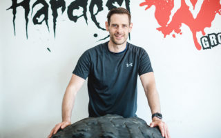 Patrick Hardest30 High Intensiv Training Customer with hudge wheel