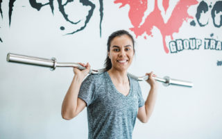 Sofia Hardest 30 high intensiv training instructor with barbells