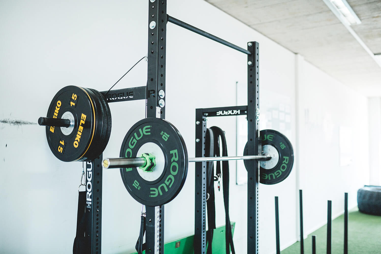 Hardestt 30 high intensiv training fitness studio in baar zug barbells